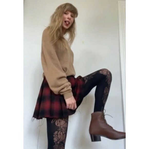 đź’•CHRISTY DAWNđź’• The Dawn Boot ~ Mahogany 7 New In Box - Picture 9 of 16